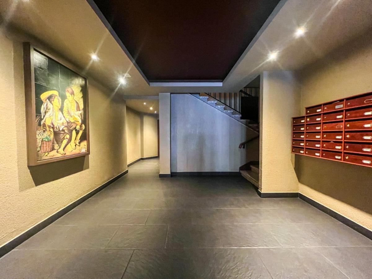 Apartamento Ontario En El Centro De Andorra La Vella Con Parking Apartment Екстериор снимка